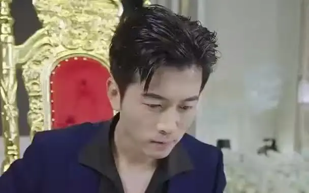 《万古帝君》：热血修仙路，少年燃爆宇宙！剧情、人物深度解析，带你沉浸式体验国漫巅峰！